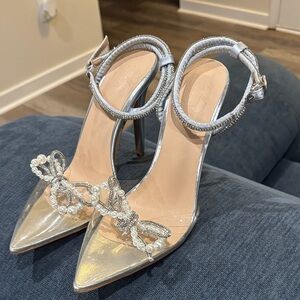 Chic Silver Heels with Pearl Accents